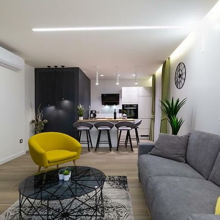 Downtown Marcius Luxury Apartment With Jacuzzi & Sauna Задар Екстериор снимка