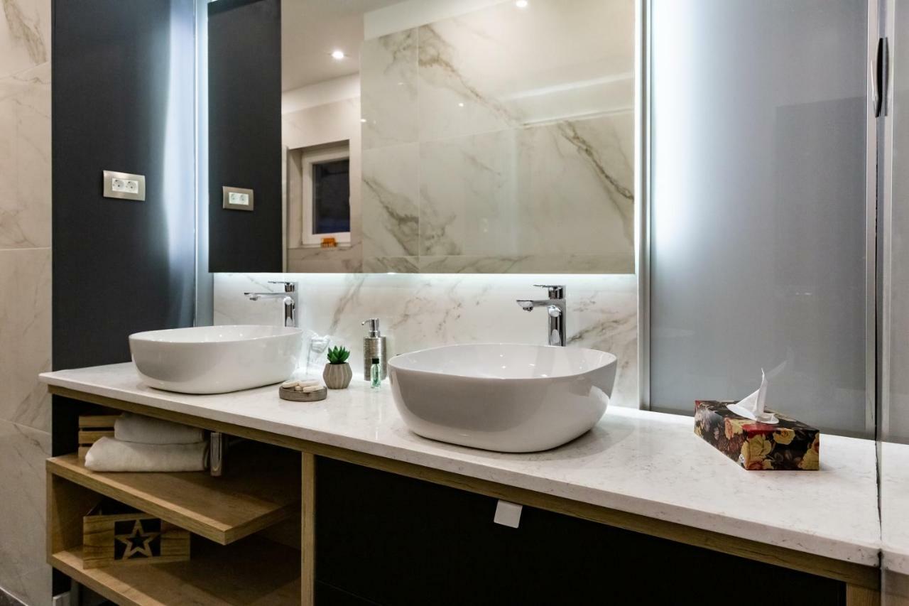 Downtown Marcius Luxury Apartment With Jacuzzi & Sauna Задар Екстериор снимка
