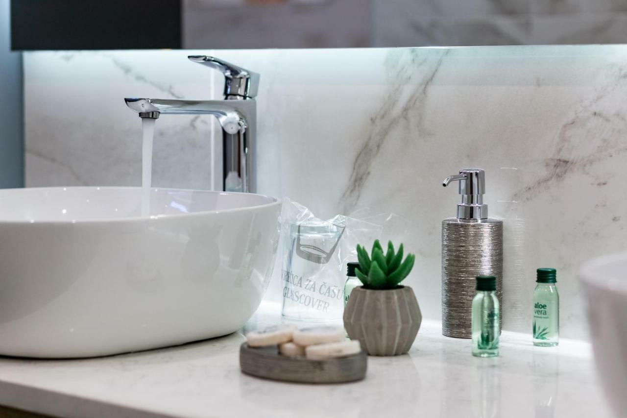 Downtown Marcius Luxury Apartment With Jacuzzi & Sauna Задар Екстериор снимка