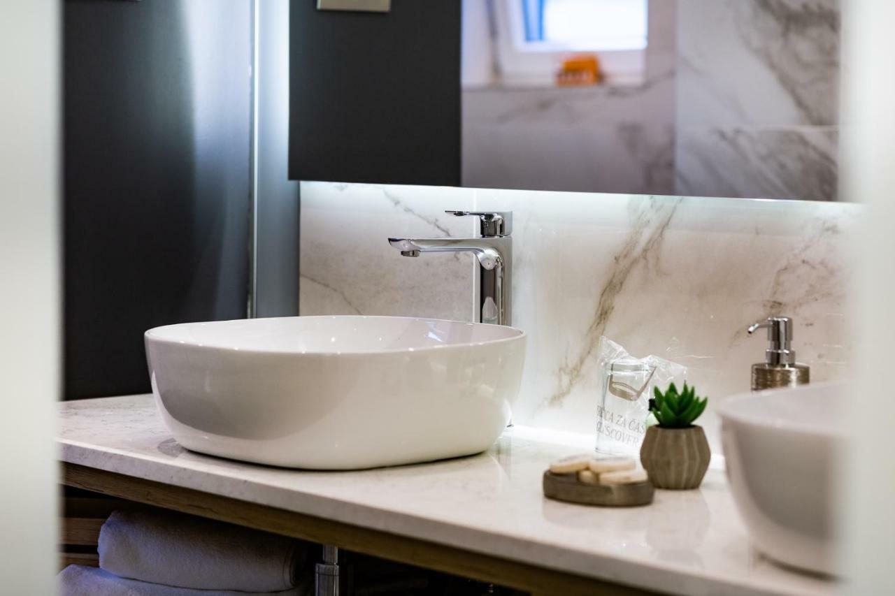 Downtown Marcius Luxury Apartment With Jacuzzi & Sauna Задар Екстериор снимка